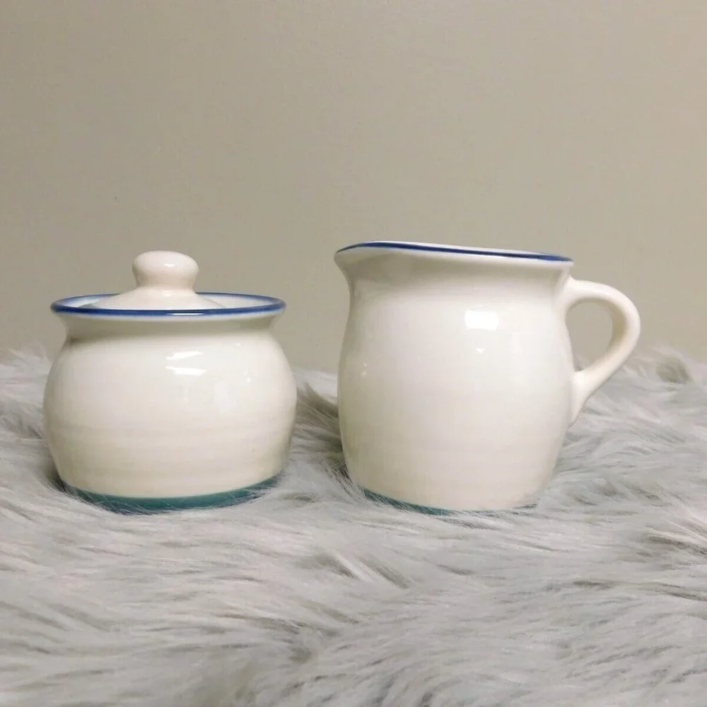 Vintage Pfaltzgraff Stoneware Creamer and Sugar Bowl with Lid